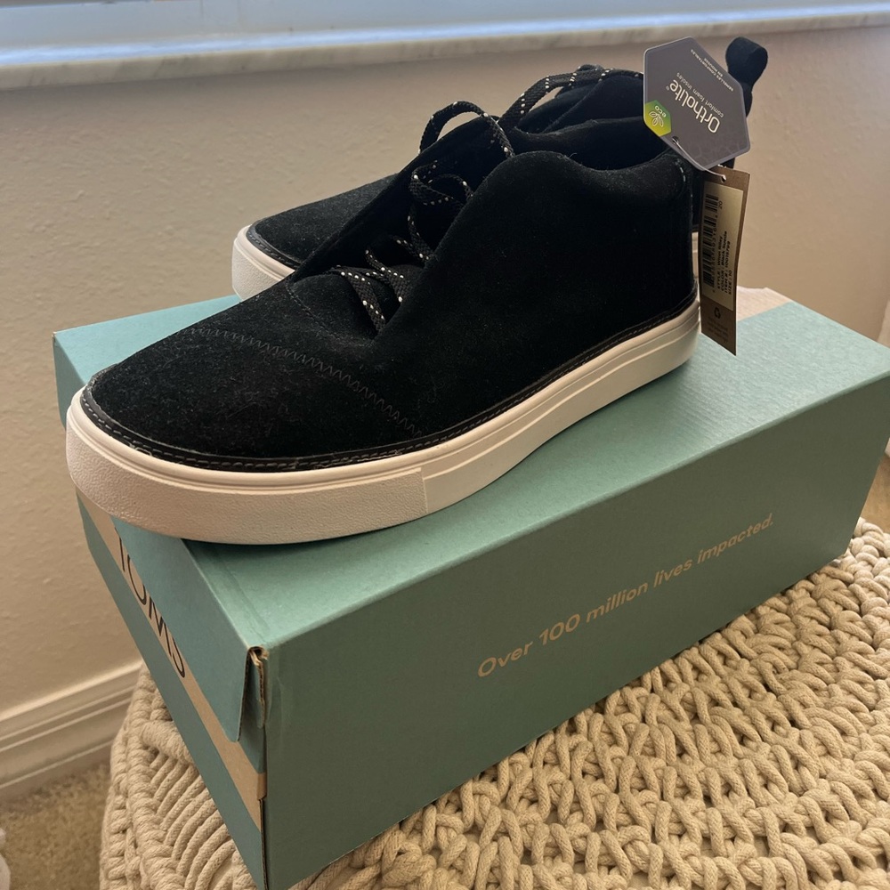 Tom’s High Top Shoes
